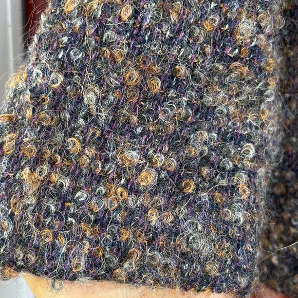 Women's Textured Jacket - Picture 10 of 16